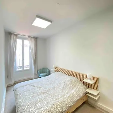 Apartment 6 Pers Forville